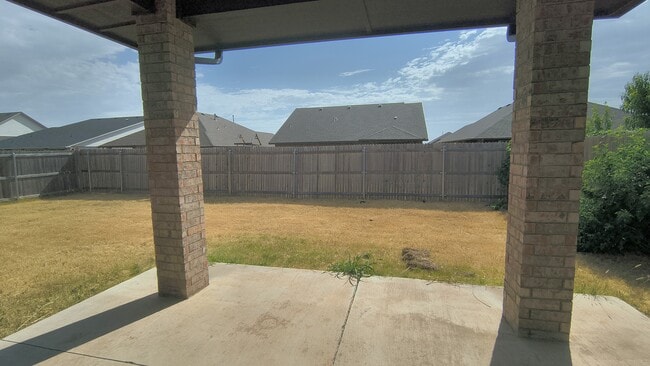 Building Photo - 1215 Sierra Ln