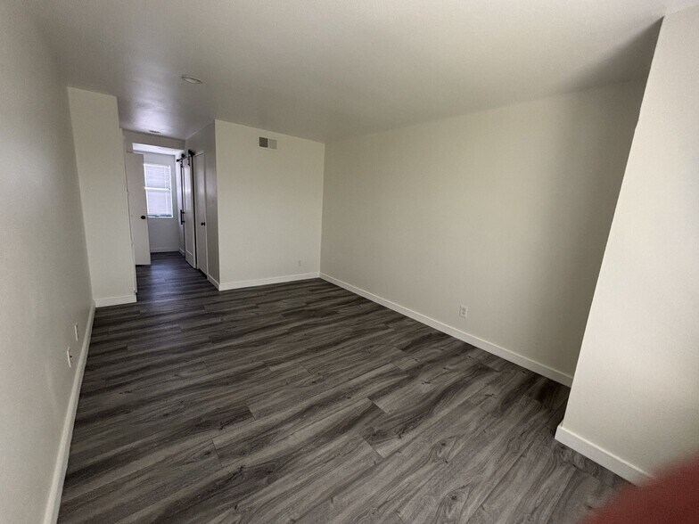 Building Photo - 4435 Nobel Dr