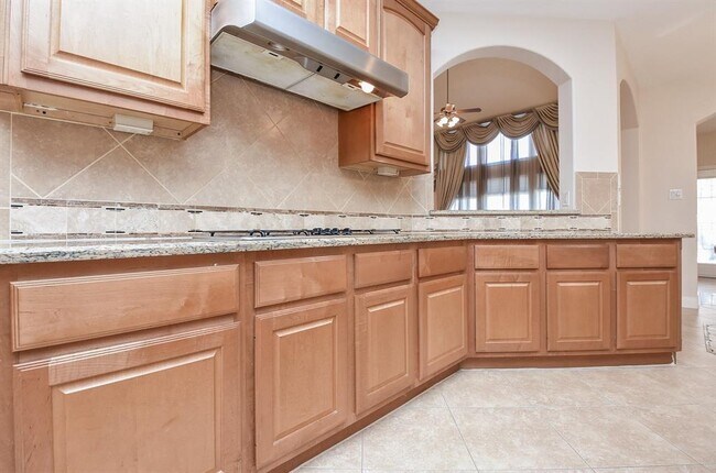 Building Photo - 3830 Parkside Dr