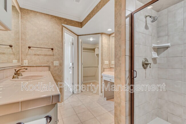 Building Photo - 3608 E Crest Mount Cir