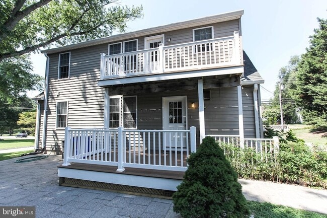Building Photo - 3263 St Johns Ln