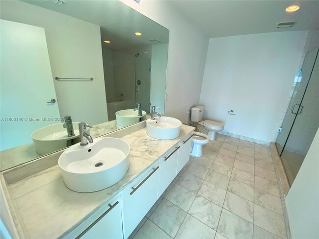 Building Photo - 888 Biscayne Blvd