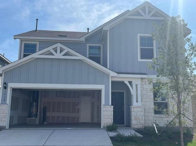 Primary Photo - 1512 Holly Lk Dr