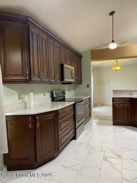 Building Photo - 3865 La Flor Dr
