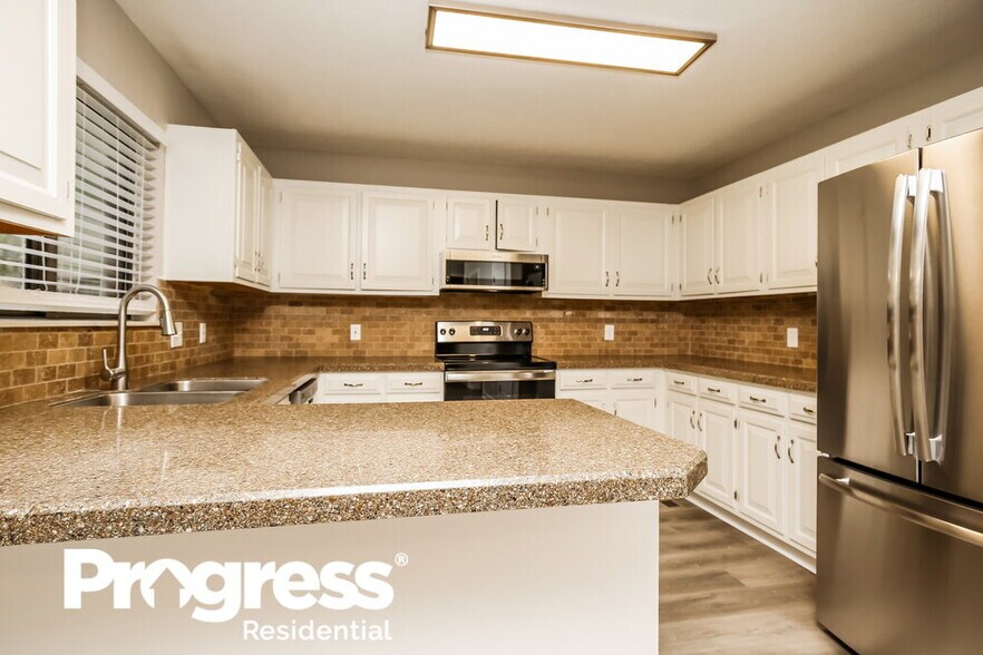 Building Photo - 1316 Ravenna Ct S