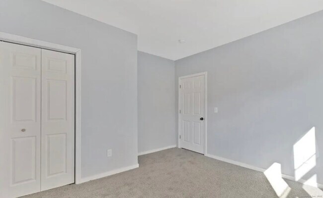 Building Photo - 213 Westland St