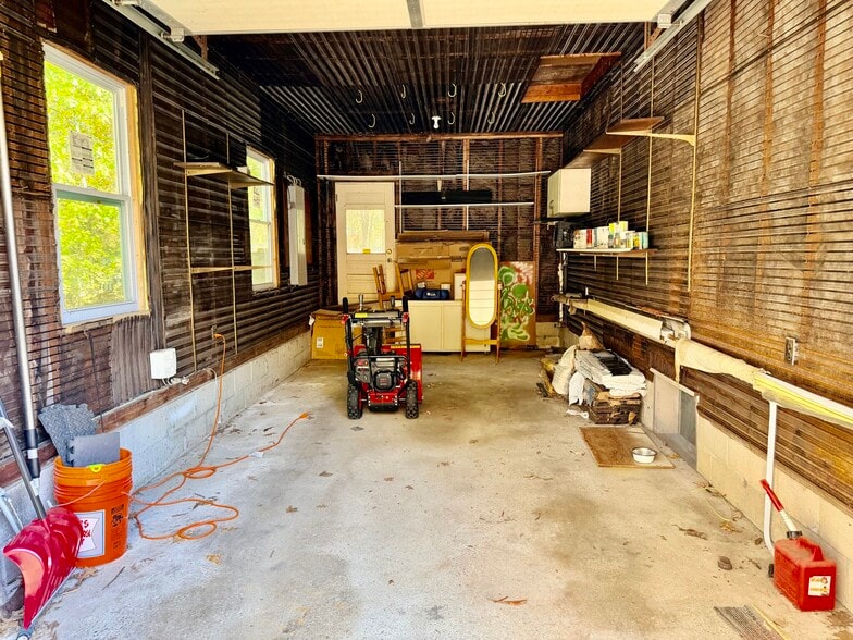 Building Photo - 29 Sandy Brook Rd