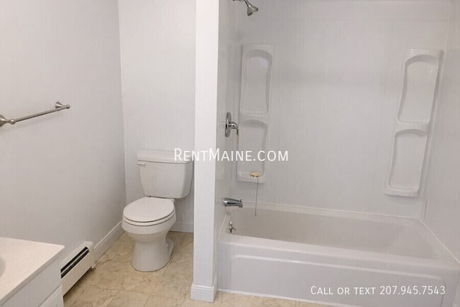 Building Photo - 28 Congress St