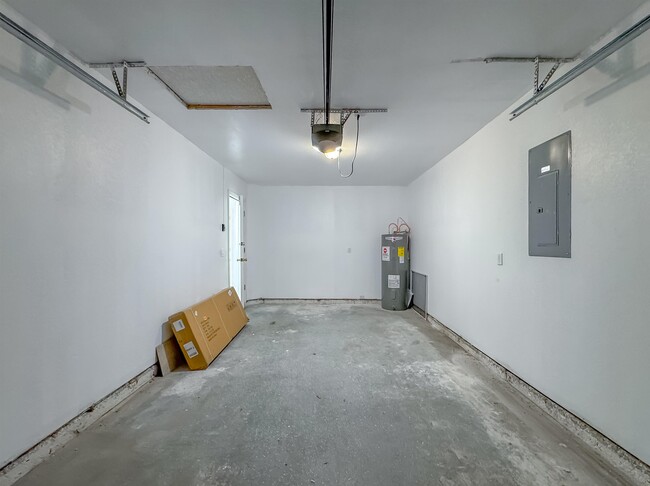 Building Photo - 3439 Laura St