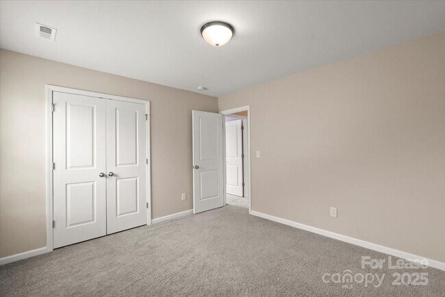 Building Photo - 2433 Chinkapin Ct