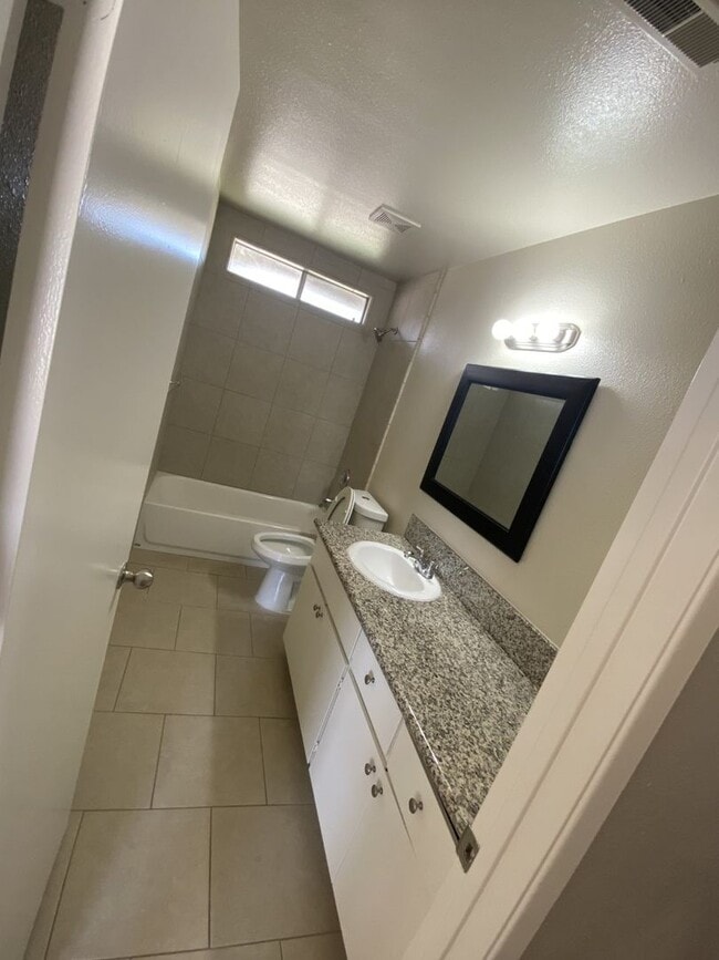 Building Photo - APPLY FOR THIS BEAUTIFUL HOME TODAY!