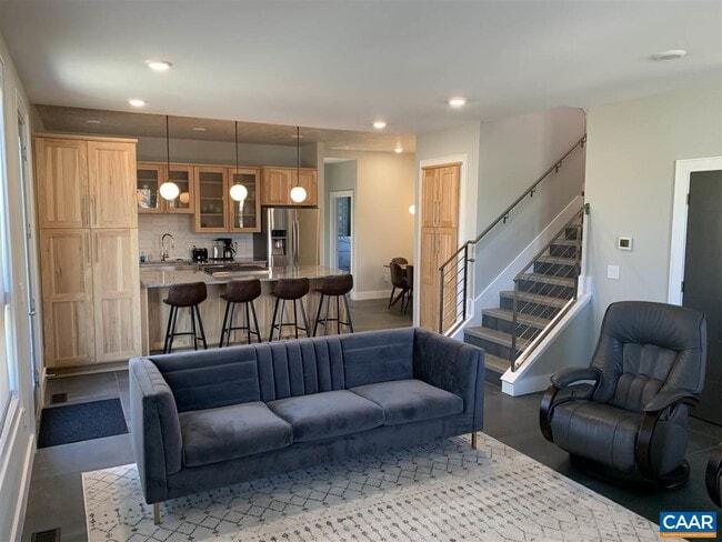 Building Photo - 808 Elliott Ave