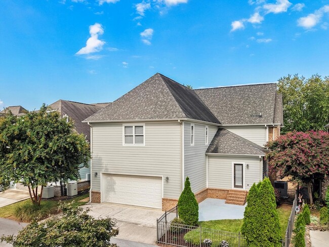 Building Photo - 7448 Miss Madison Way