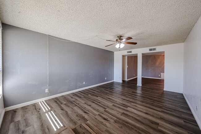 Building Photo - 408 W Oraibi Dr