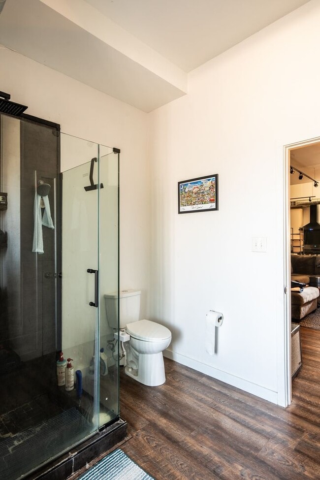 Building Photo - Spacious 2 Bedroom/2 Bath in Lawrenceville