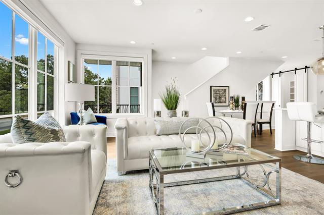 Building Photo - 4116 University Blvd