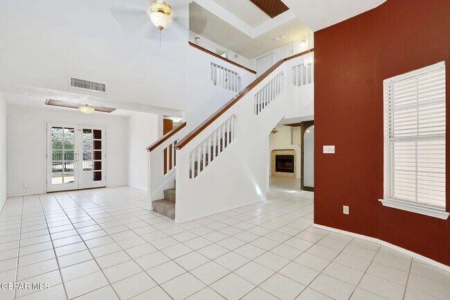 Building Photo - 10925 Loma Alta Pl