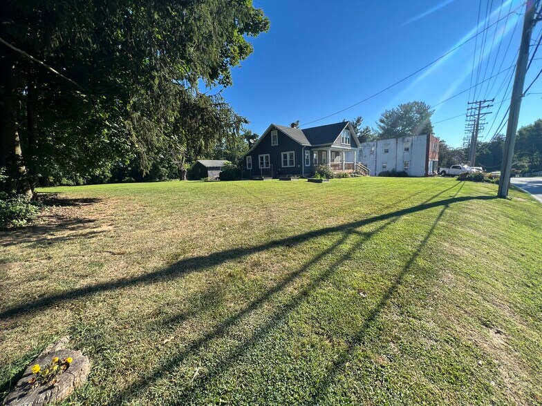 Building Photo - 534 Monkton Rd