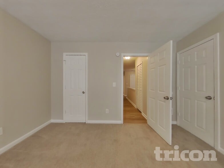 Building Photo - 5524 Somervale Ct