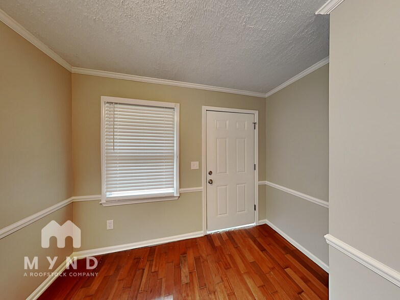 Building Photo - 13001 Lakeview Pkwy