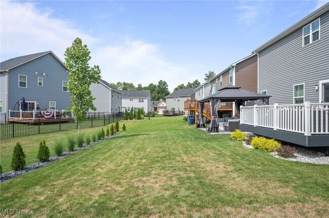 Building Photo - 9256 Preserve Way