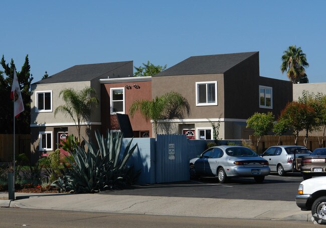 Building Photo - 756 S Magnolia Ave