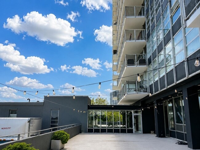 Building Photo - 6050 JFK Blvd E