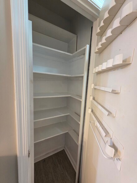 Building Photo - 283 Ferdinand Cir