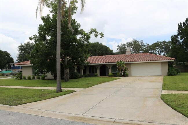 Building Photo - 1113 Lancer Ln