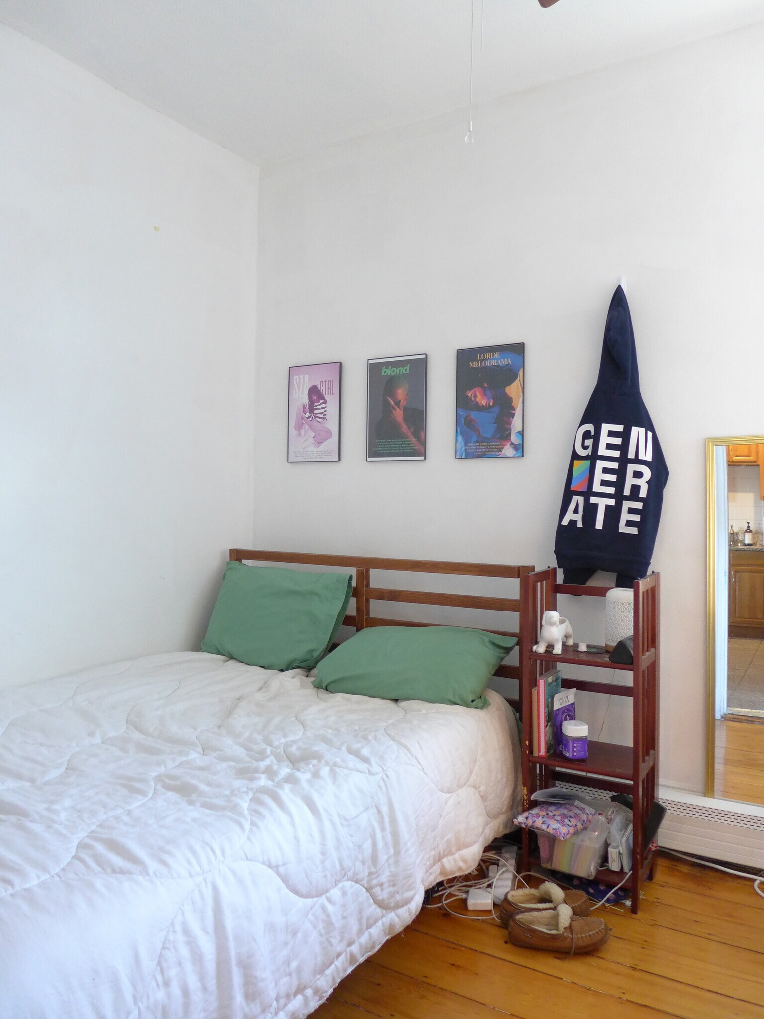 Building Photo - 830 Parker St