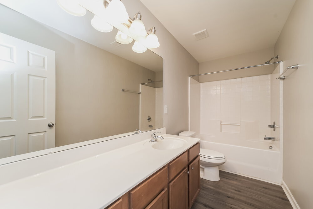 Building Photo - 701 Hicklin Dr