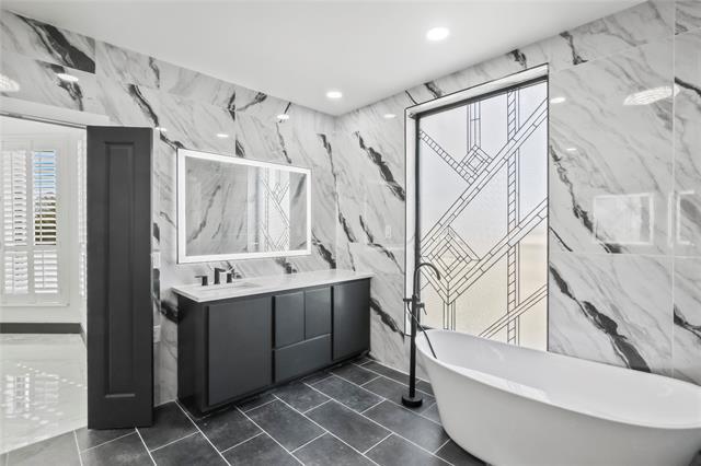 Building Photo - 5090 US-377