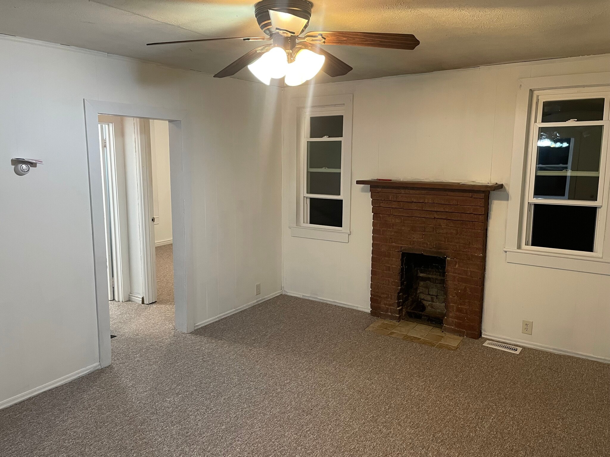 Building Photo - 74 Sunset Cir