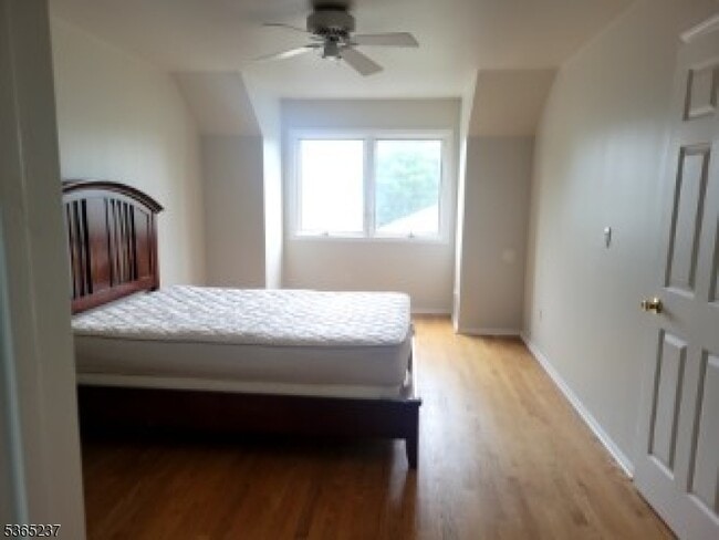 Building Photo - 151 Clarken Dr