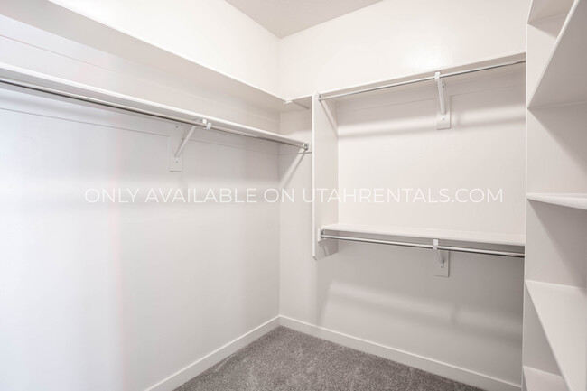 Building Photo - 6459 W Arranmore Dr