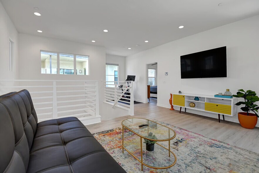 Building Photo - 2722 Sunrise Sonata Ln