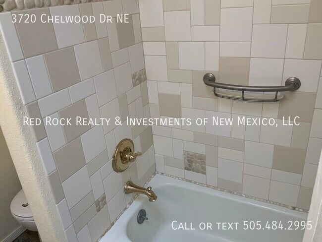 Building Photo - 3720 Chelwood Dr NE