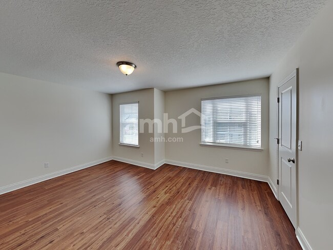 Building Photo - 1921 Moorings Cir
