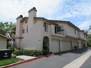 Building Photo - Beautiful 2BD/2BA Townhome in the Heart of University City - 2 Car Garage - Washer/Dryer - Quiet ...