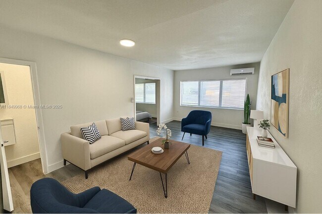 Building Photo - 218 Santillane Ave