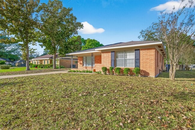 Building Photo - 1411 Mimosa Ln