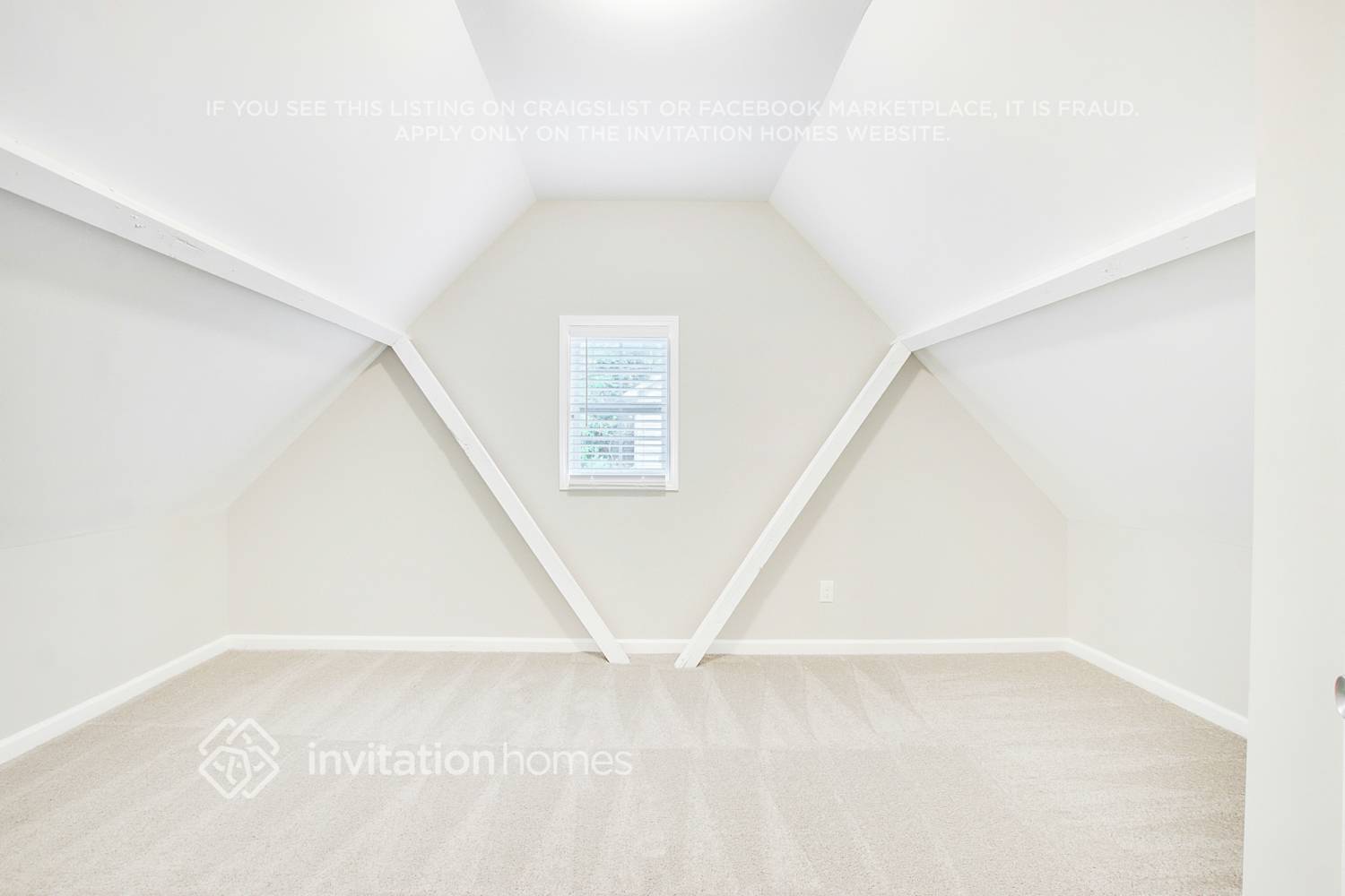 Building Photo - 2774 Douglas Ct