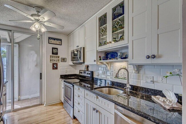Building Photo - 1071 Sugar Sands Blvd