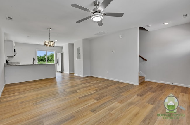 Building Photo - 4 Wofford Rd