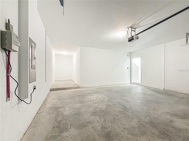 Building Photo - 35541 Kinsey Pt