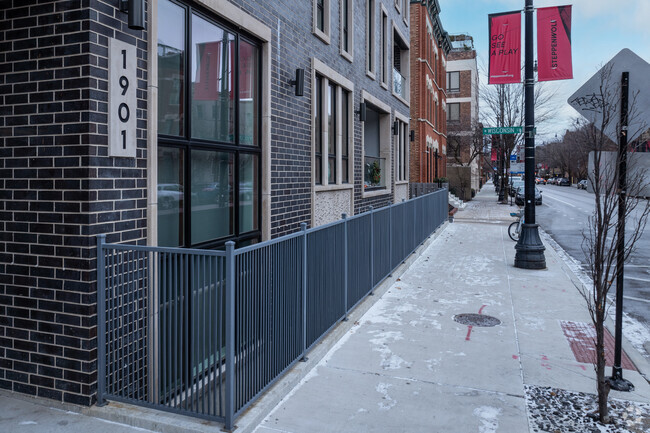 Community Context - 1901 N Halsted St