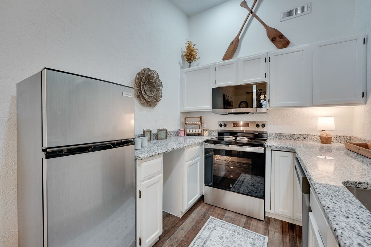 Building Photo - 395 Ozark Mountain Resort Dr