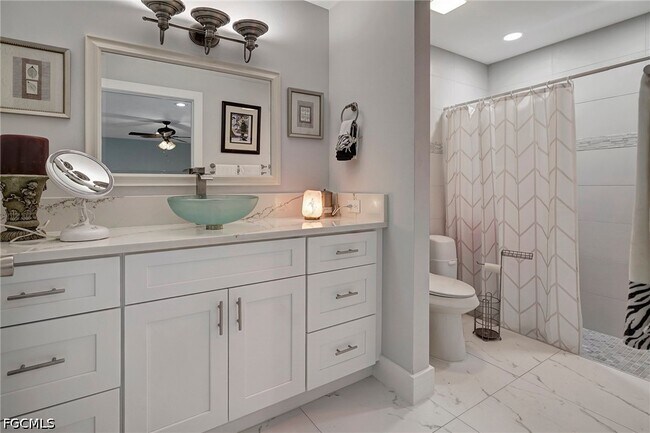 Building Photo - 787 Overiver Dr