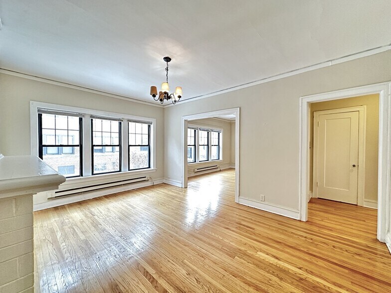 Building Photo - 1324 Oak Ave