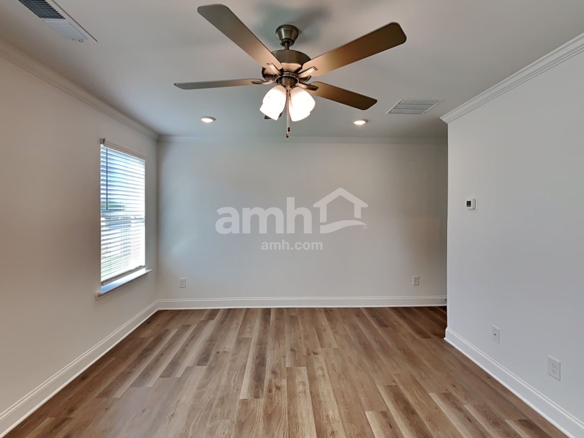 Building Photo - 1007 Highland Walk